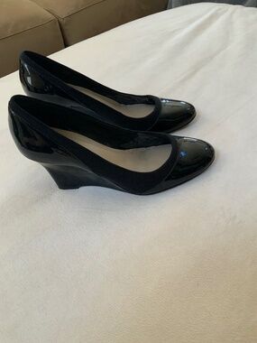 Ellen Tracy Glory Black 8.5 Wedge Officecore
